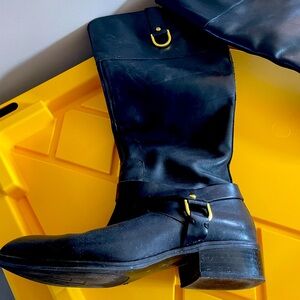Woman’s black Ralph Lauren riding boots size8